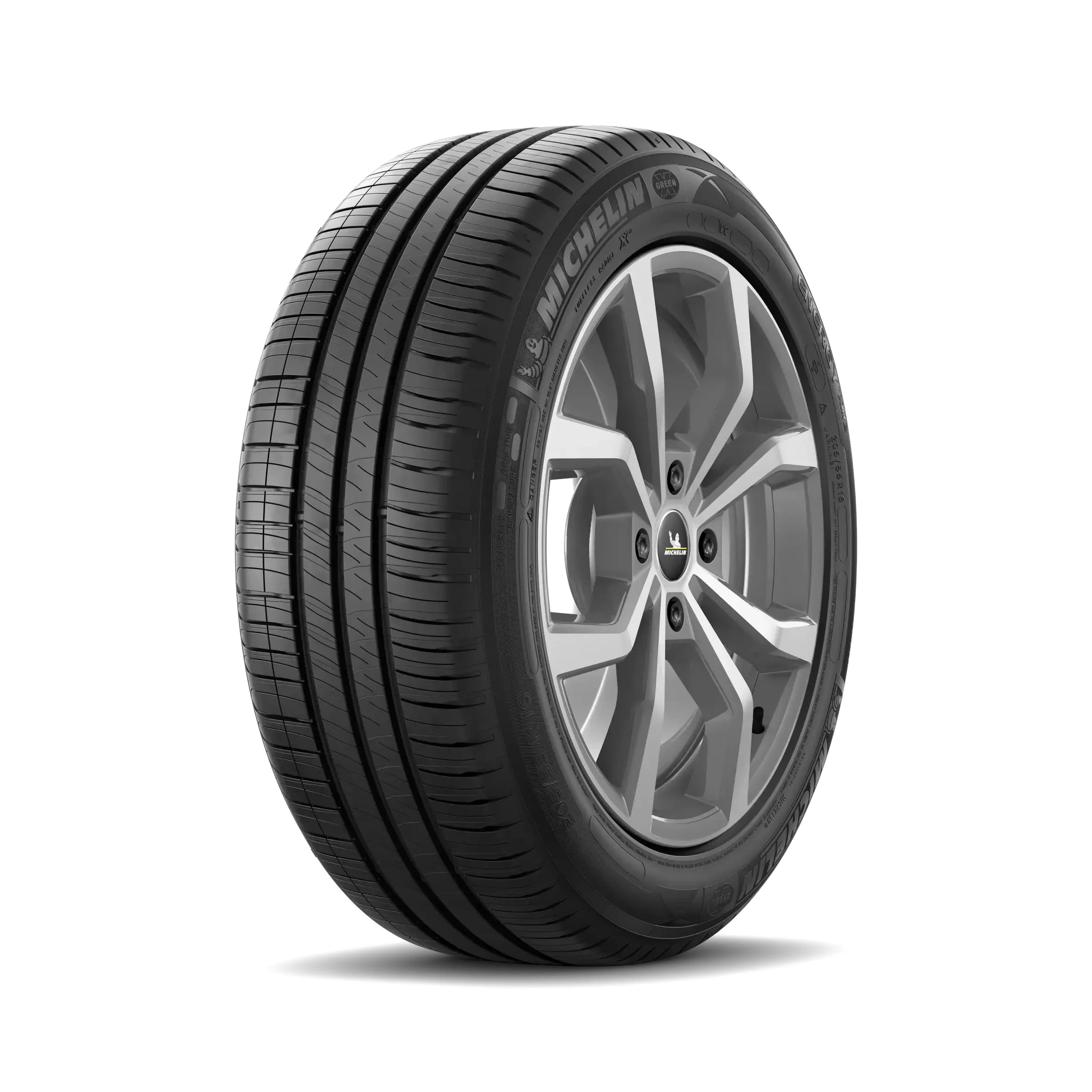 Michelin Energy XM2+ tyre in 205/55R16 91V — front three-quarter studio view